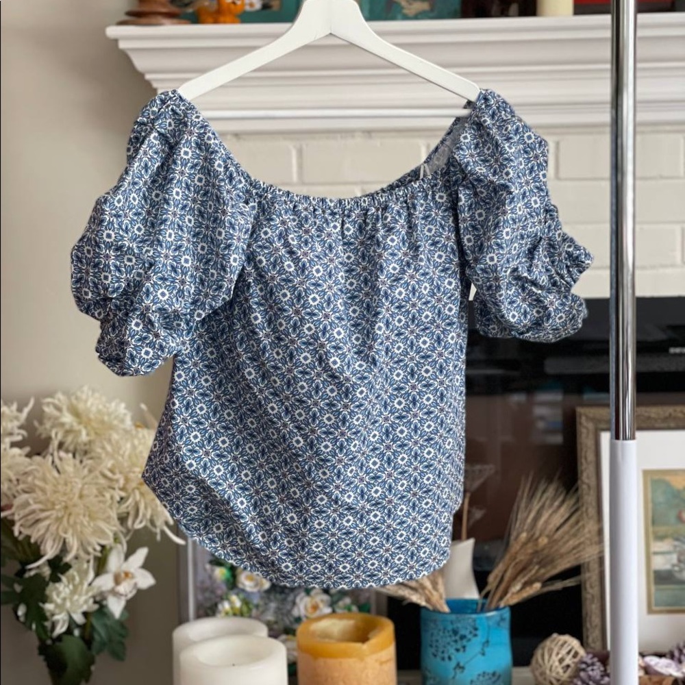 Petersyn Printed Off-The-Shoulder Blouse